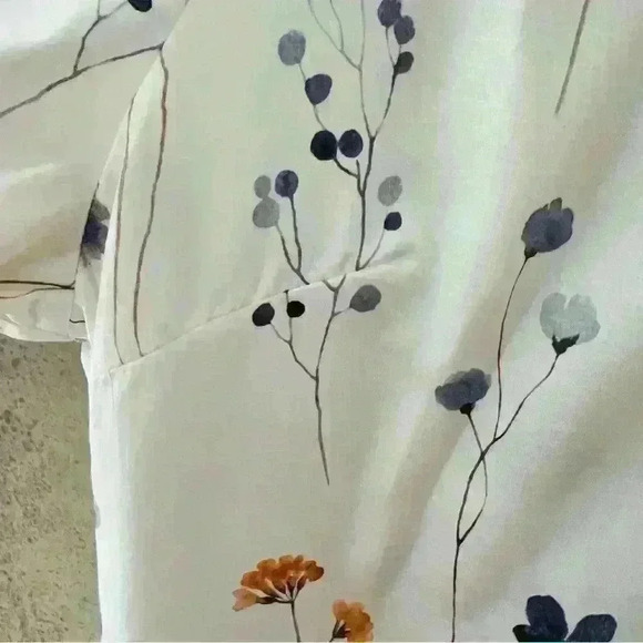 NORACORA WOMENS V-NECK DRESS - Picture 7 of 9